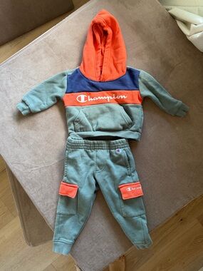 Champion Green, Orange & Navy Colorblock Kids Sweat Set